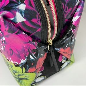 Victoria’s Secret cosmetic makeup toiletries bag